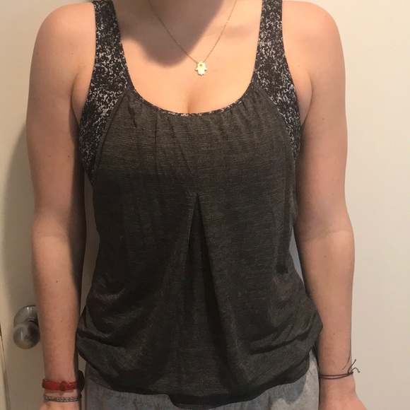 Lulu lemon workout shirt! - Picture 4 of 4